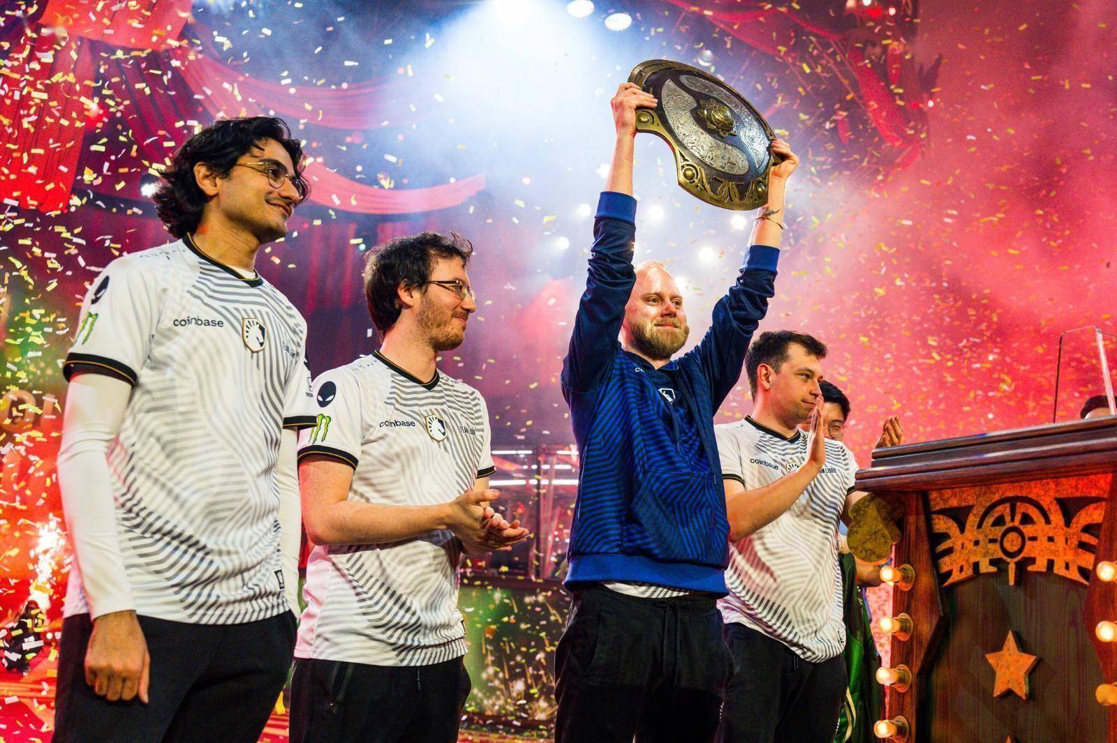 DOTA2电竞世界杯2025淘汰赛首日赛果！Spirit晋级半决赛(dota2 2021年比赛)