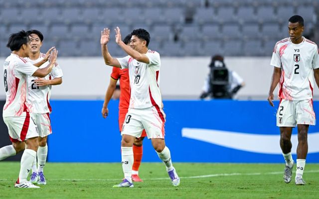 博鱼体育-日本1-0韩国！卫冕东亚杯+3次夺冠超国足，30岁混血射手5球夺金靴(东亚杯日本三队)