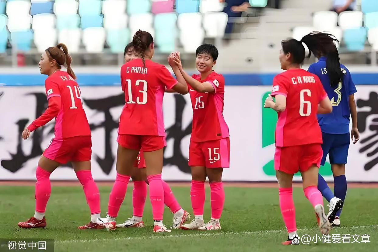 日本1-0韩国！卫冕东亚杯+3次夺冠超国足，30岁混血射手5球夺金靴(东亚杯日本三队)