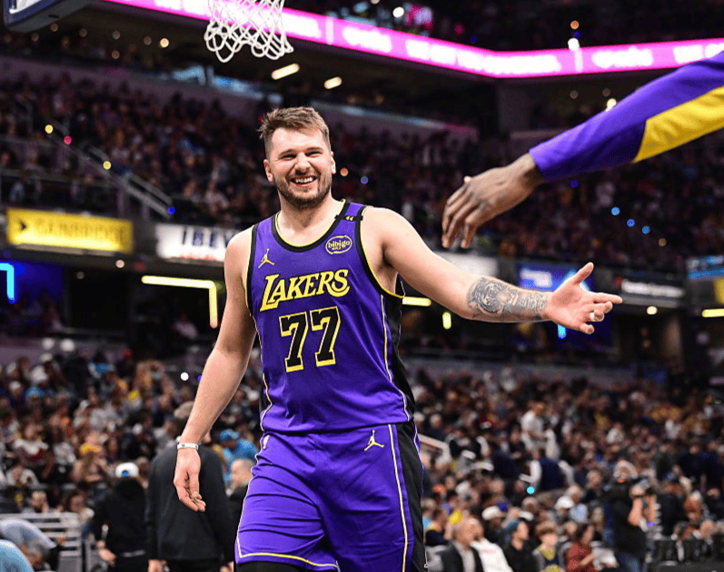 关于NBA：湖人名宿奥尼尔接受采访谈字母哥，他不会去火箭队，最好的去处是勇士队的信息