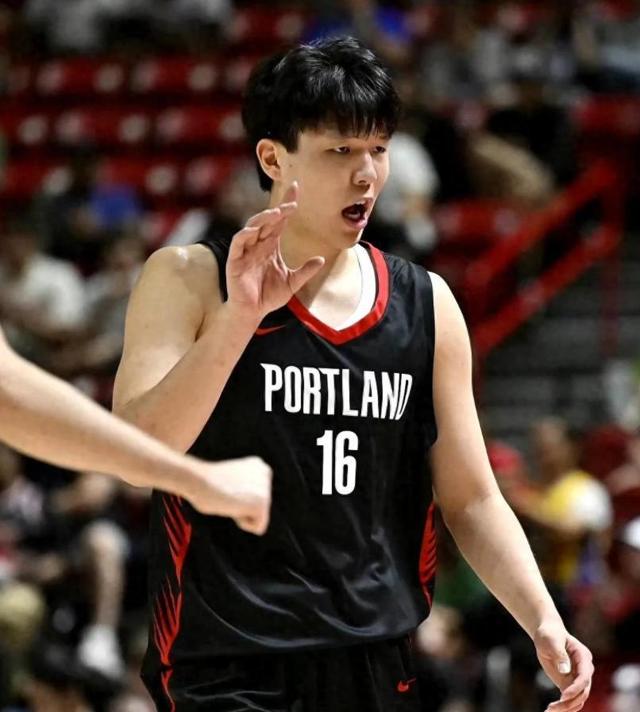 杨瀚森场均10分5板2.3帽屡次贡献惊艳妙传的简单介绍