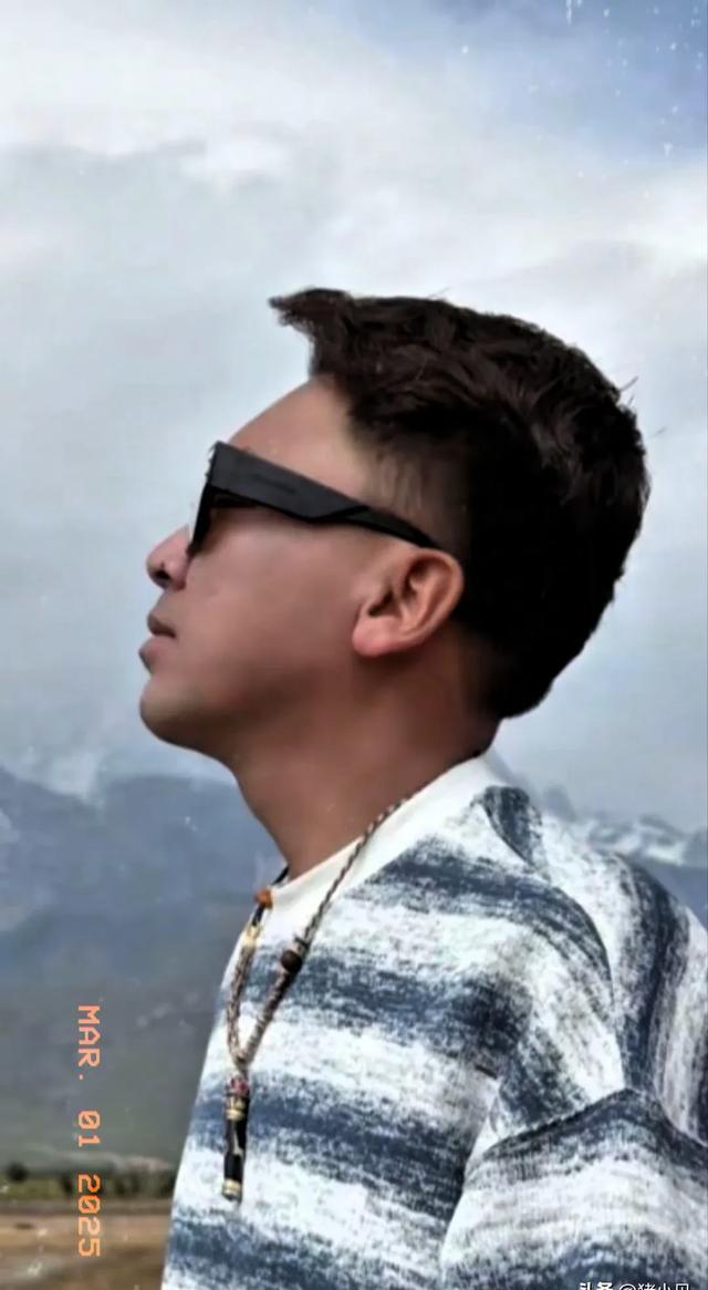 关于长生发文带话题“世界第一中单”，遭清融粉丝不满，是否合理？的信息